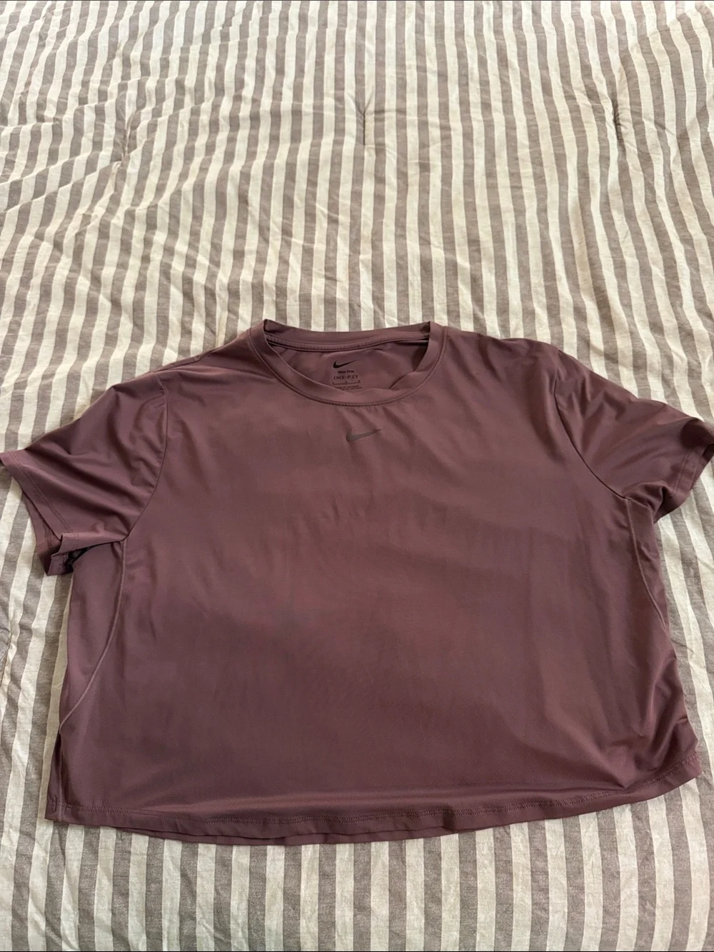 Women’s Nike loose fit crop